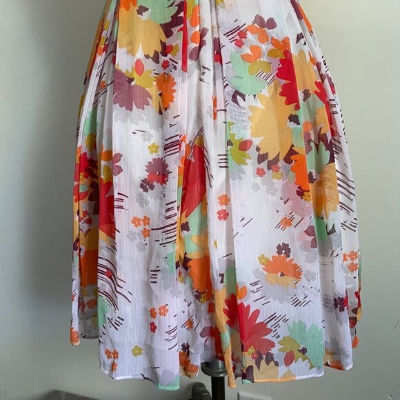 Multicolor Floral Sleeveless Dress - Picture 4 of 13